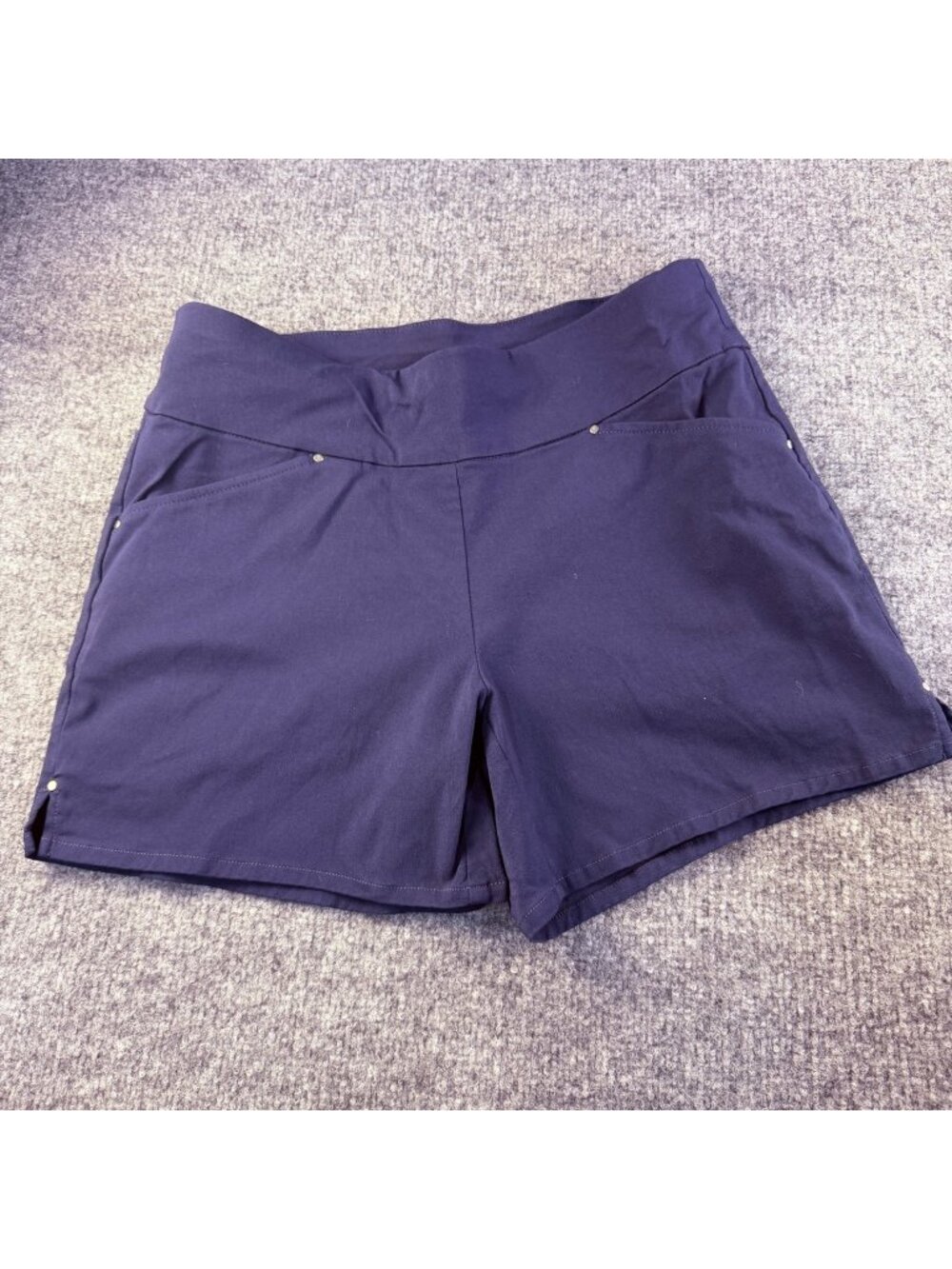 INC International Concepts Navy Blue Pull-On Shorts, size 8
